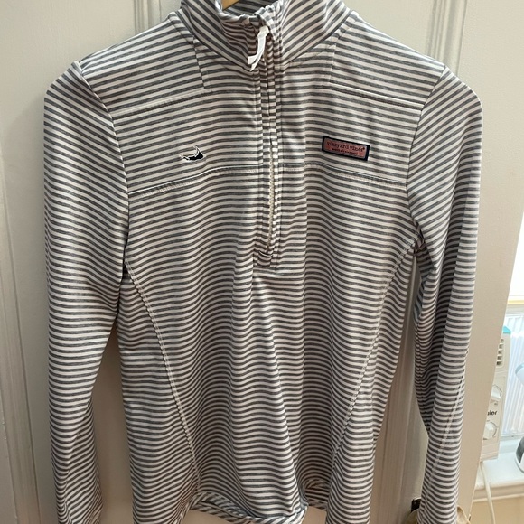 Vineyard Vines Quarter Zip - Picture 6 of 6